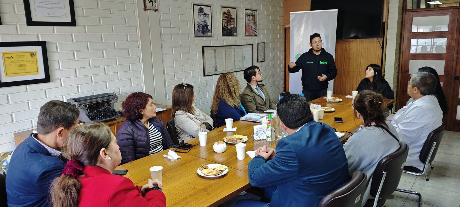 Futed leadership presenting at a partnership meeting in Chile